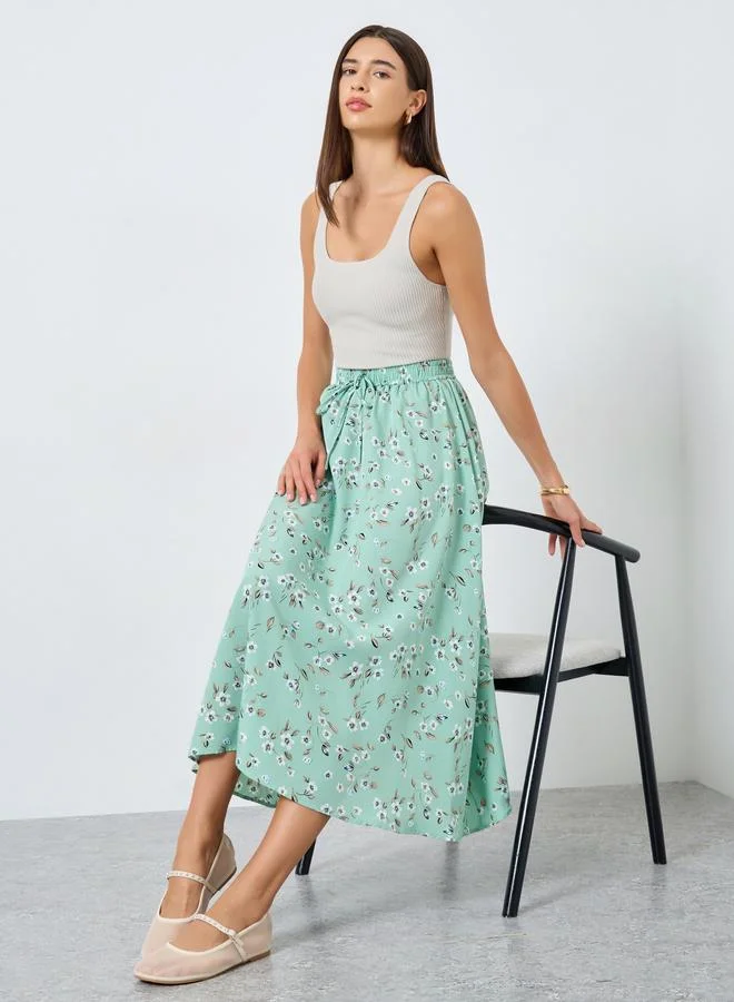 تايك تو تنورة بطبعة زهور بخصر مطاطي ورباط خصر