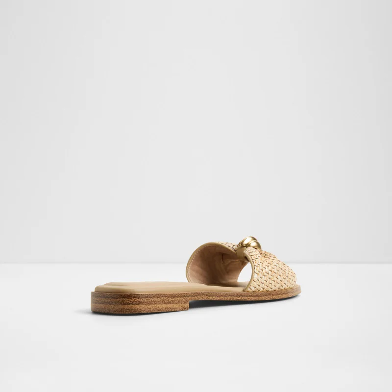 كول ات سبرنج CASTLES