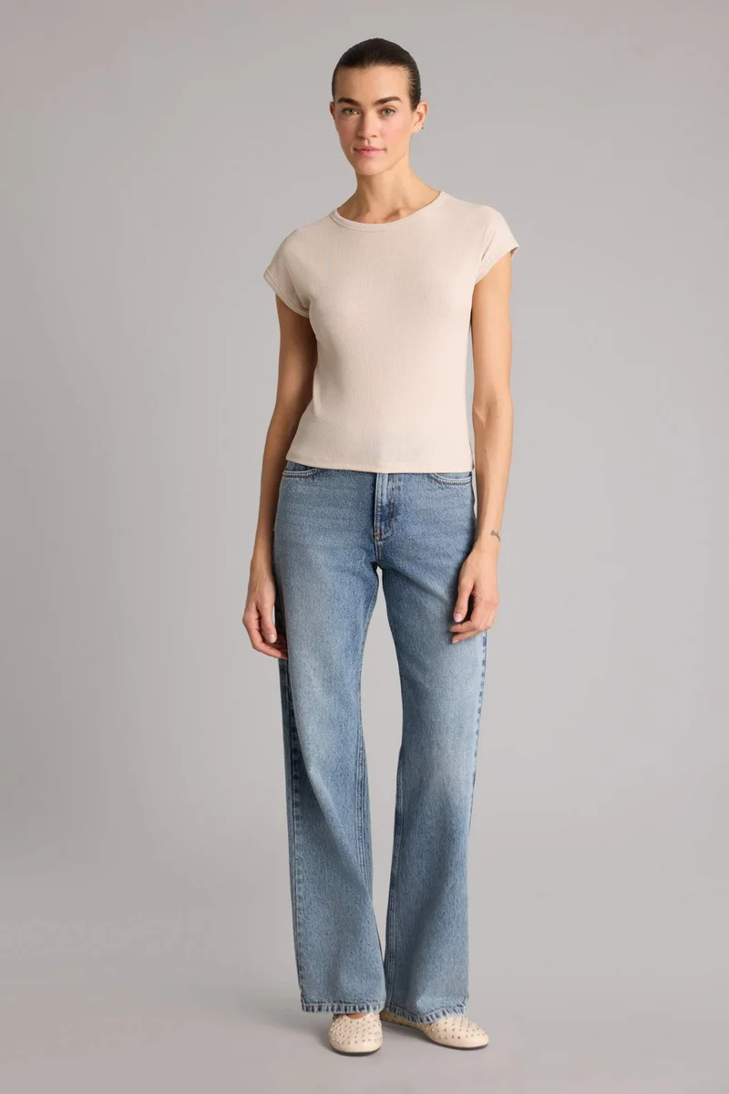 ديفاكتو Slim Fit Basic Ribbed T-Shirt