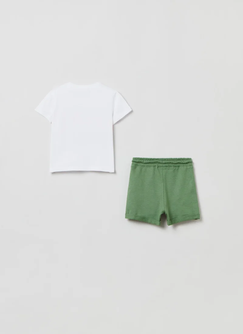 او في اس T-shirt and shorts jogging set with print