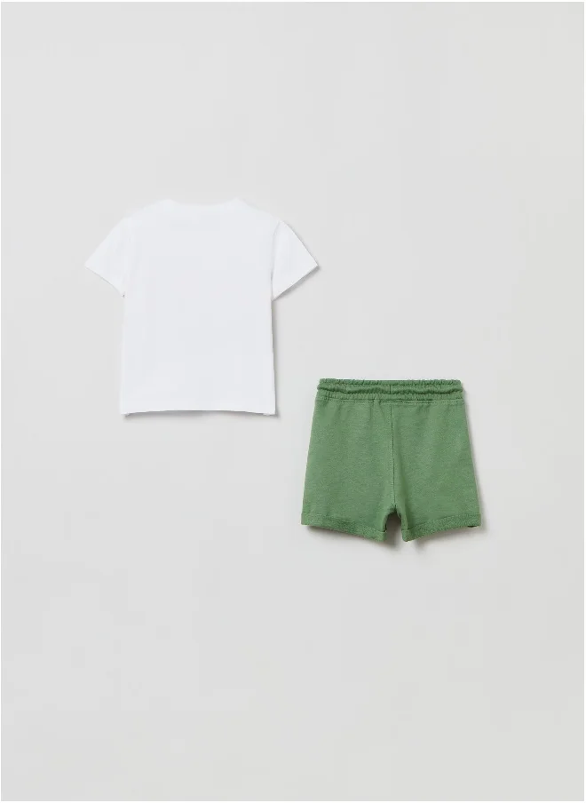او في اس T-shirt and shorts jogging set with print