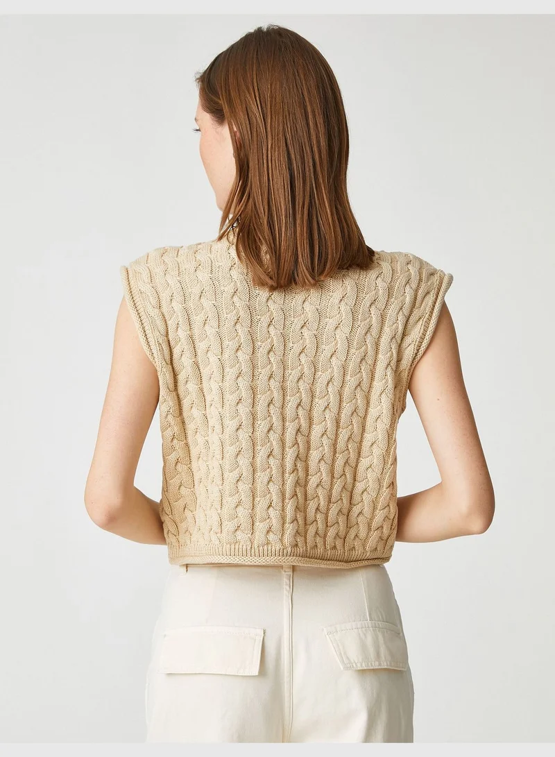KOTON Round Neck Crop Knitted Sweater