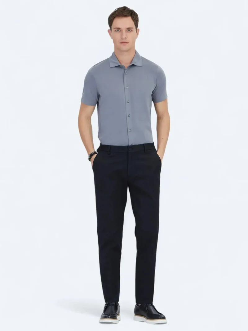 كيب بنطال رياضي أسود منسوج بقصة مريحة مصنوع من مزيج القطن