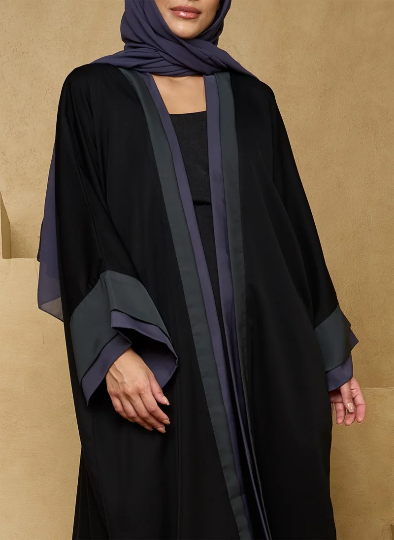 كوتور لابس Black and Grey Layered Silk Abaya with Sheila