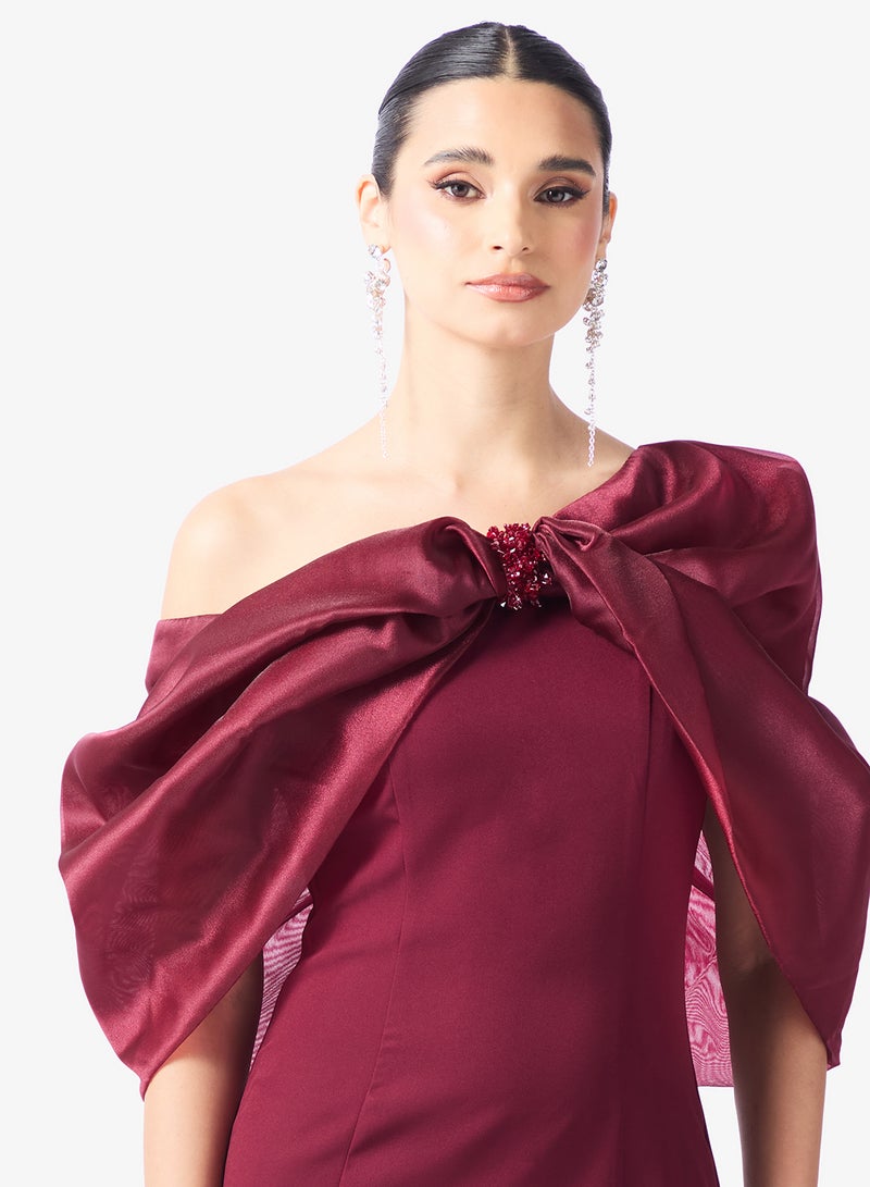 نمشي x فستان حورية البحر مزين بالجواهر بكتف مكشوف - Image 3