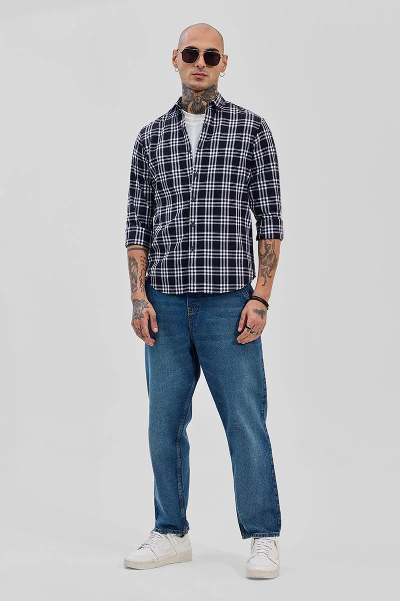 سنيتش قميص كحلي كاروهات بقصة ضيقة