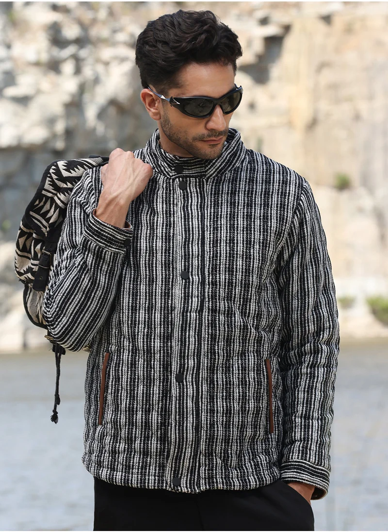 كامبوس سوترا Men's Carbon Black & Chalk White Multitrack Striped Quilted Jacket