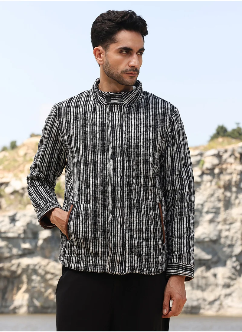 كامبوس سوترا Men's Carbon Black & Chalk White Multitrack Striped Quilted Jacket