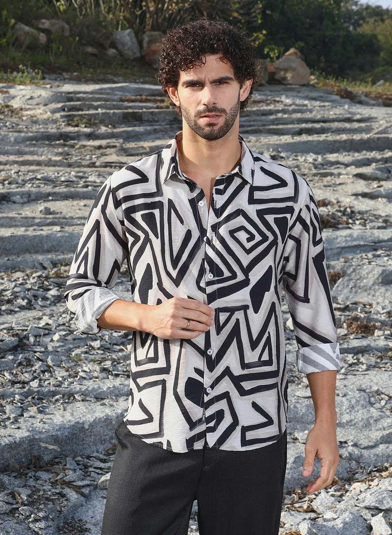 كامبوس سوترا قميص رجالي بتصميم تجريدي باللون الأسود العقيقي والبيج