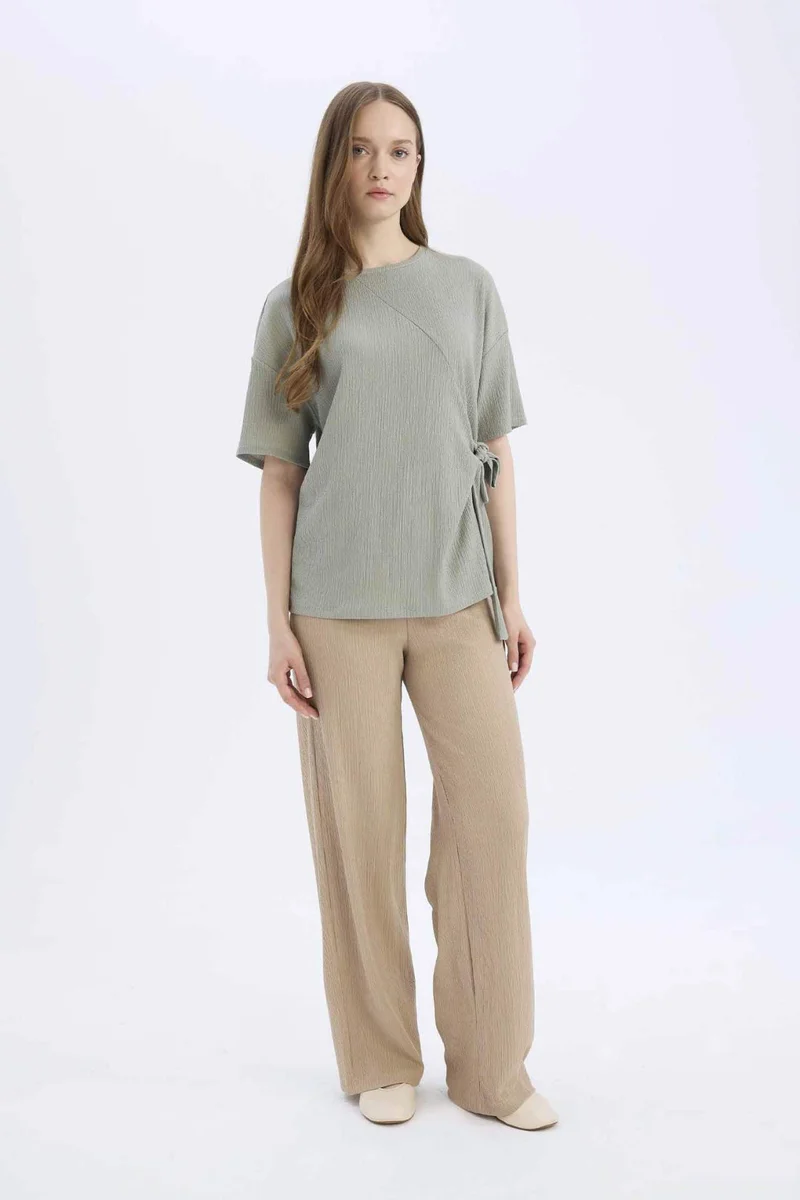 ديفاكتو Straight Fit Regular Hem Trousers