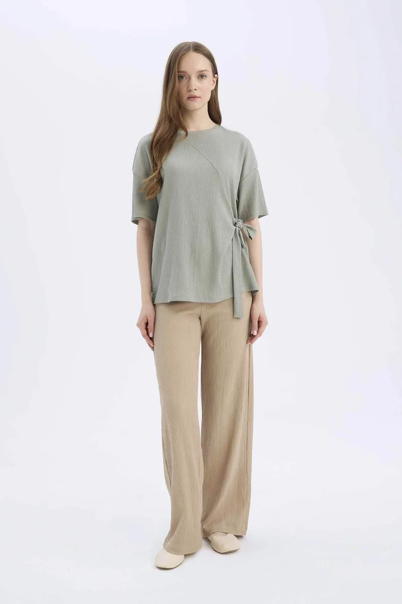 ديفاكتو Straight Fit Regular Hem Trousers
