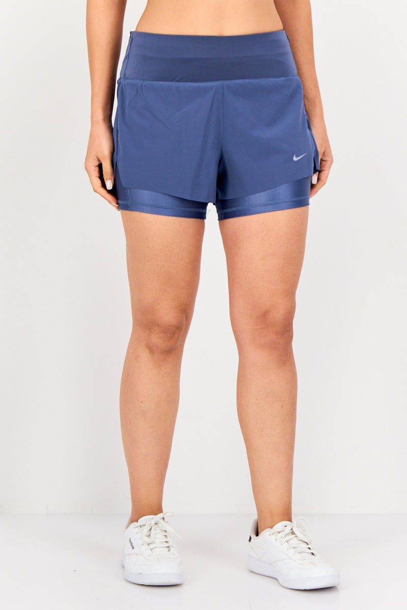 Nike شورتات جري للنساء 2 في 1 مع شعار العلامة التجارية، أزرق رمادي - Image 1