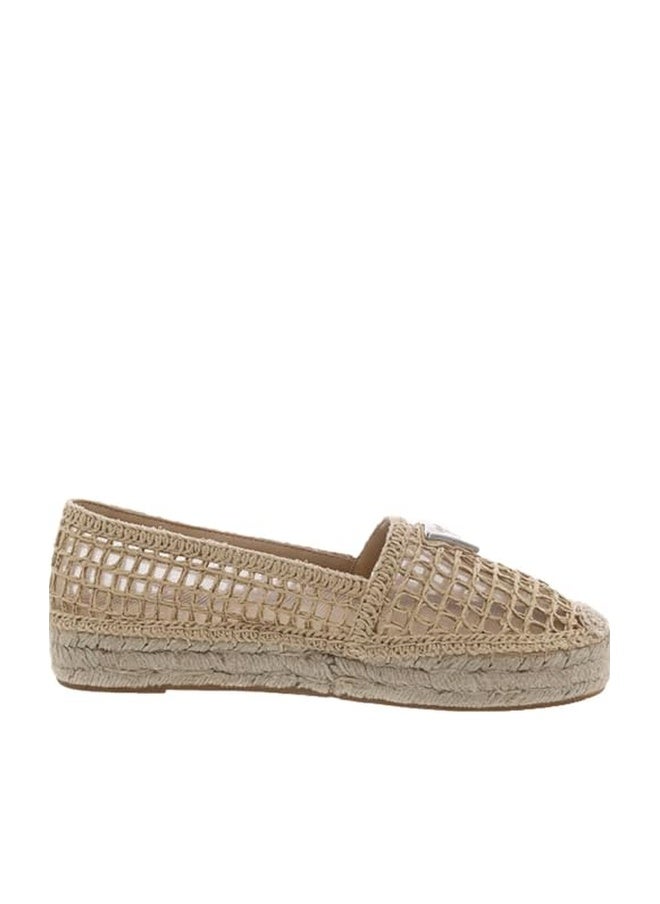 GUESS Women's MONES Ballet Flat, Light Natural 111, 6.5 - Image 1