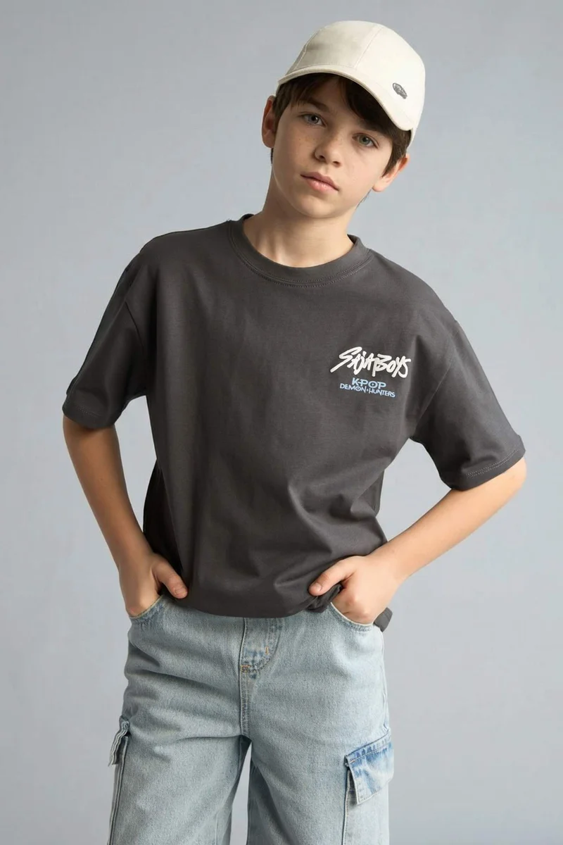 ديفاكتو Oversize Fit Short Sleeve T-Shirt