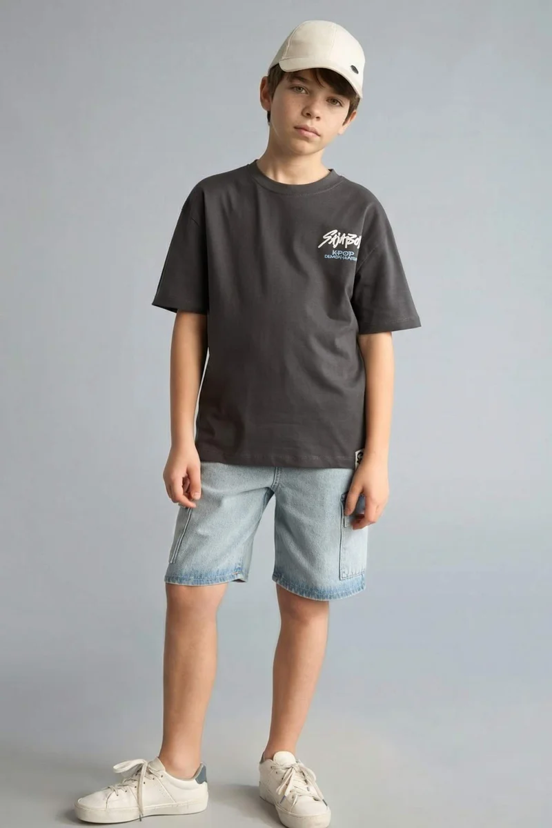 ديفاكتو Oversize Fit Short Sleeve T-Shirt