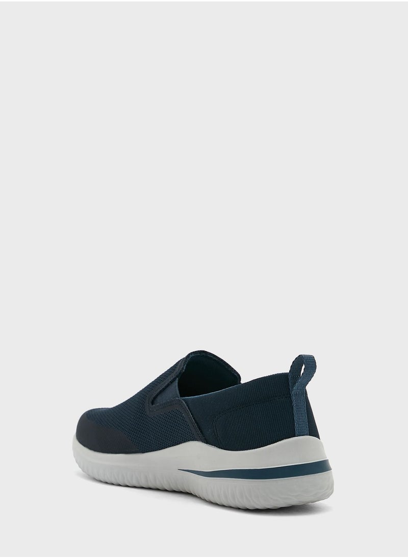 SKECHERS Delson 3.0  - Image 2