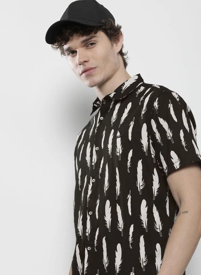 The Indian Garage Co Men Regular Fit Printed Half Sleeves Cutaway Collar Casual Shirt