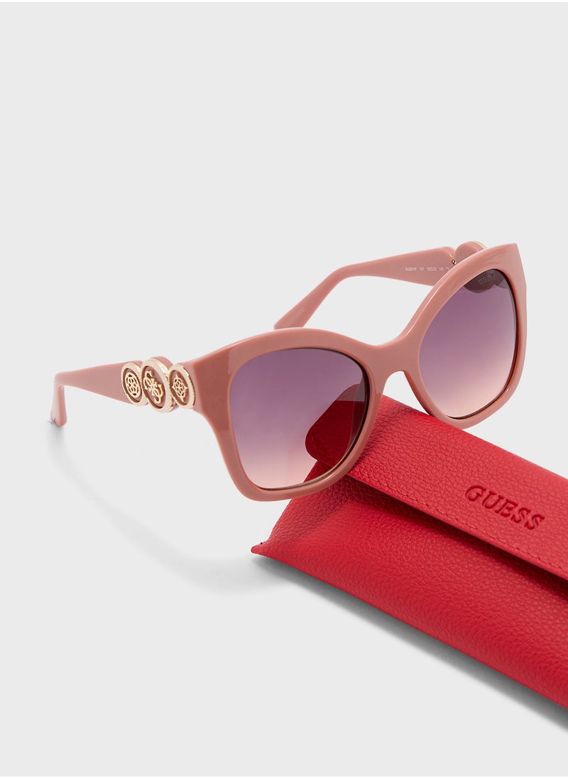 GUESS Oversized Sunglasses  - Image 5