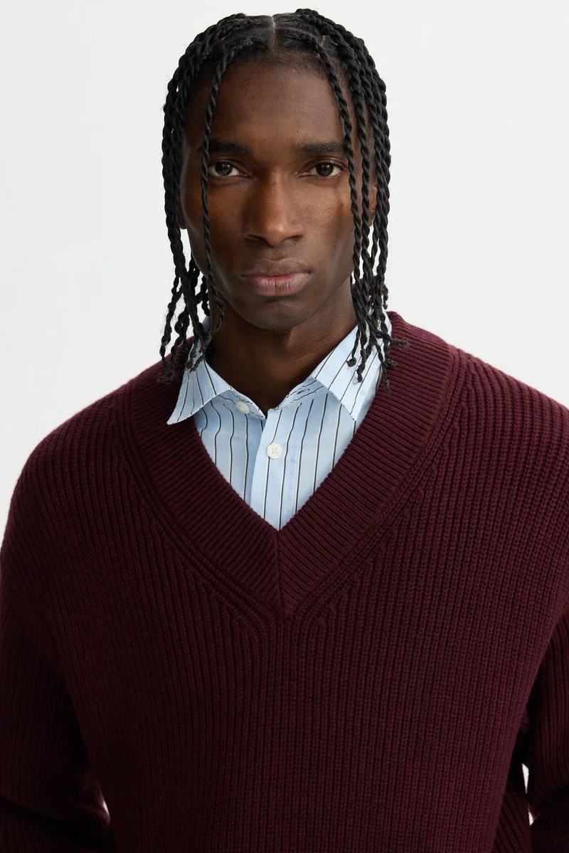 اتش اند ام كنزة محبوكة بقصّة بوكسي