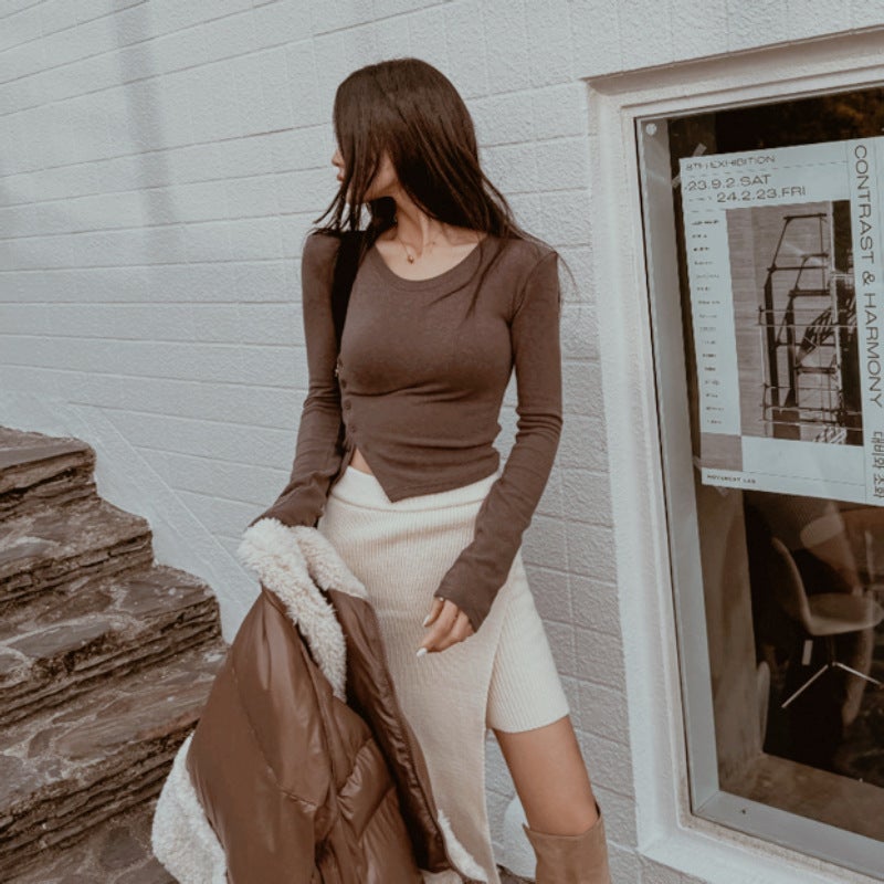 South Korea Dongdaemun Fashion Blogger Wear Wear ~ Button Split Tight Short Top Shoulder Pad Solid Color Long Sleeve T-Shirt For Women - Image 5