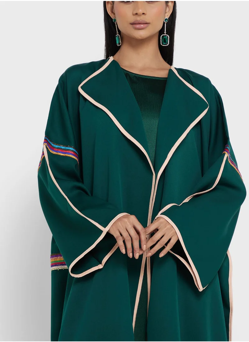 Khizana Contrast Piping Detail Abaya With Sheila