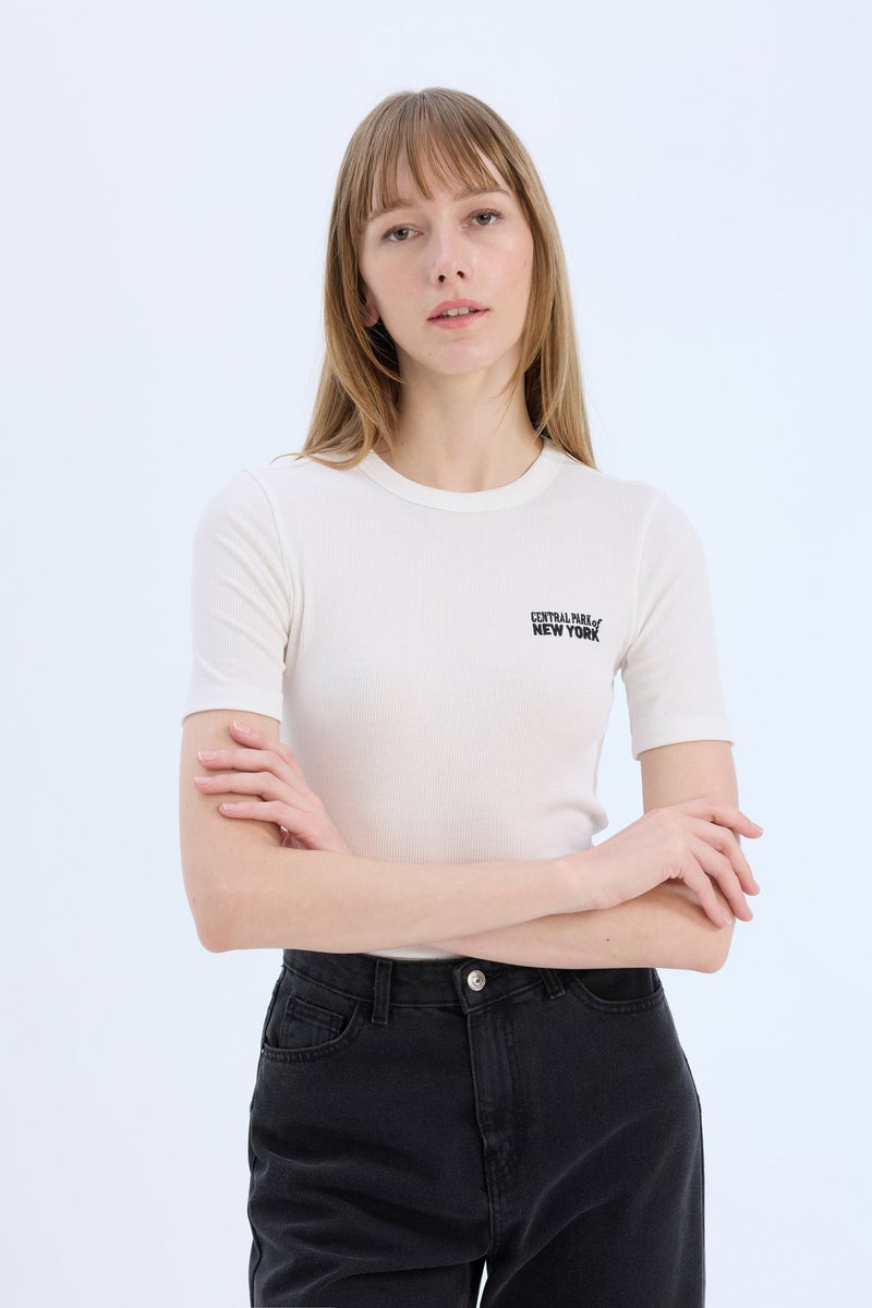 DeFacto Woman Slim Fit Crew Neck Printed Casual T-Shirt - Image 3