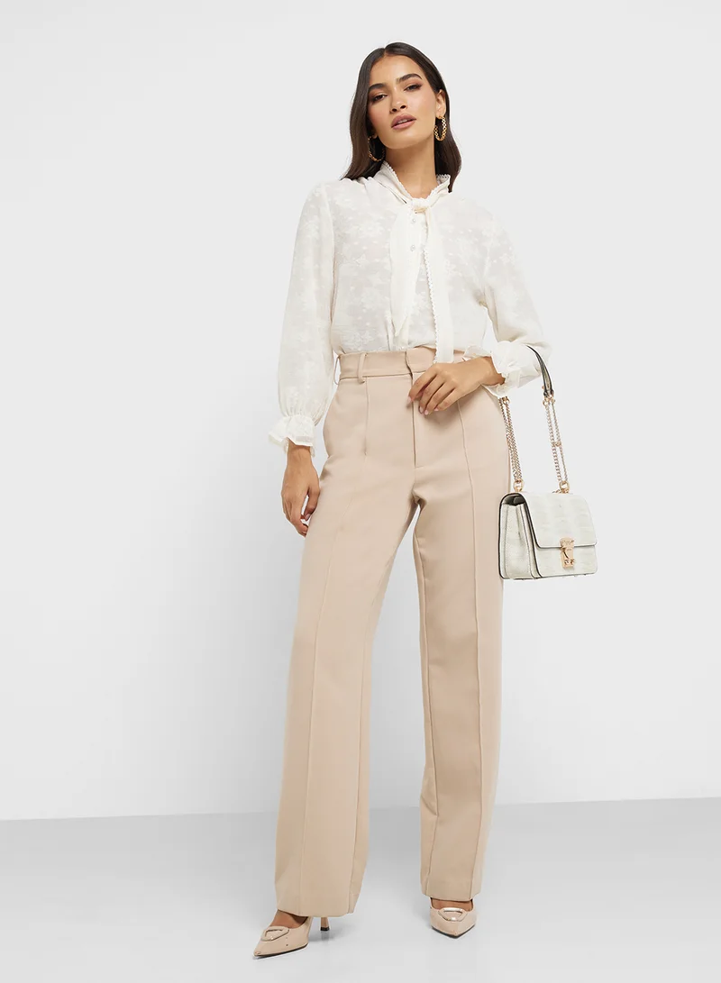ELLA Top With Neck Tie Up