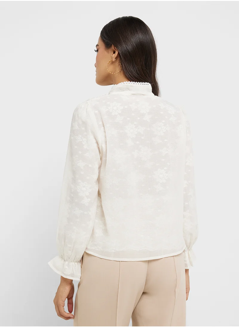 ايلا Top With Neck Tie Up