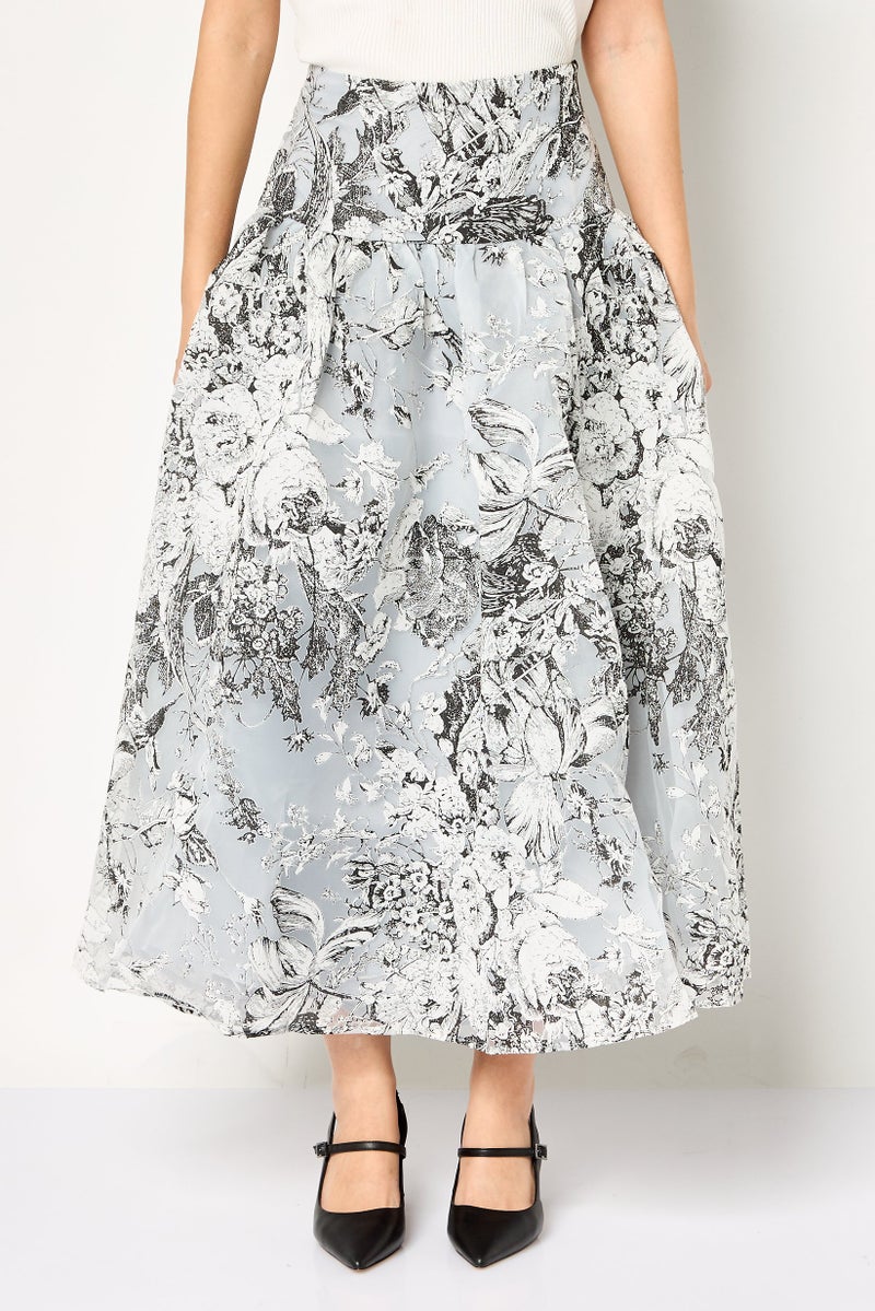 Femi9 تنورة ميدي مزخرفة بالزهور للنساء، متعددة الألوان - Image 1