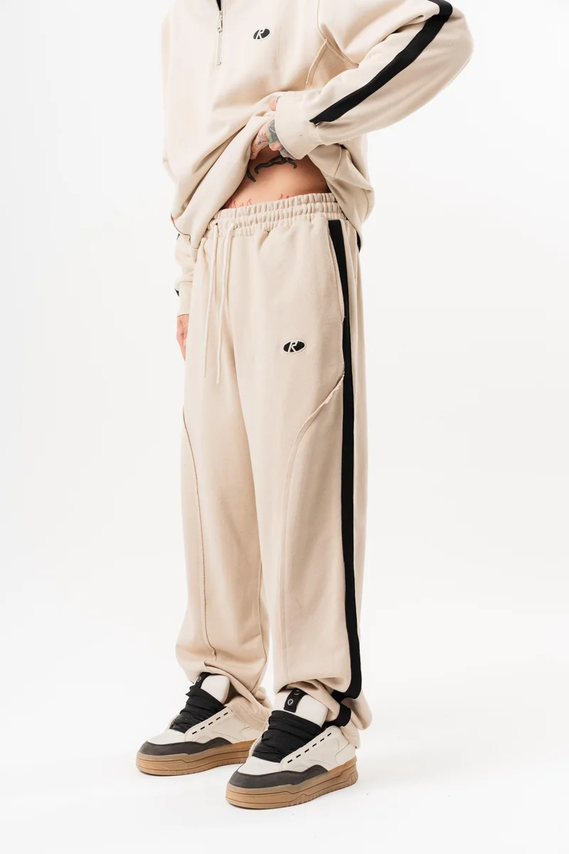 RESPIRE Men's Rough Stitch Detail Diagonel Baggy Sweatpants Beige
