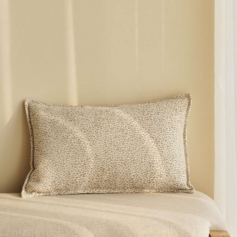 Pan Home وسادة محشوة بالريش 30X50 سم - رمادي - Image 1