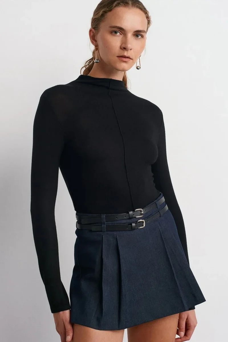 DILVIN Ribbed Turtleneck Long-Sleeve Blouse
