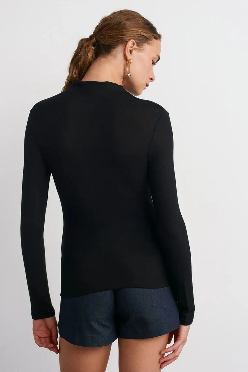 Dilvin Black DILVIN Ribbed Turtleneck Long-Sleeve Blouse for Women | Best Price UAE