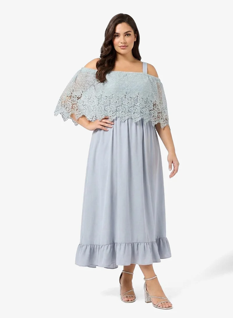 ايلا بلس فستان مكشوف الكتفين