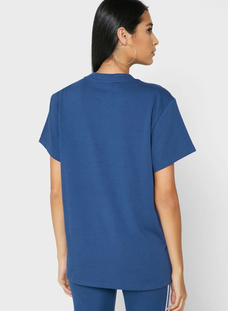 adidas Originals Boyfriend Trefoil T-Shirt