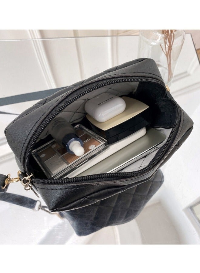 Women's PU Leather Shoulder Bag, Ladies Diamond Checkered Crossbody Bag Sling Bag Side Bag Carry Bag, Daily Commuting Small Square Bag Camera Bag Phone Bag Satchel Bag for Girls/College Students  - Image 3