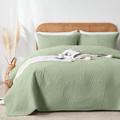 OARAGE Queen Quilt Bedding Set Soft Lightweight Sage Green Bedspread with Leaf Pattern,Ultrasonic Microfiber Bed Coverlet Full Size for All Season (1 Quilt, 2 Shams) - Image 1