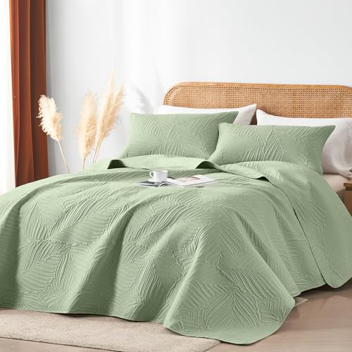 OARAGE Queen Quilt Bedding Set Soft Lightweight Sage Green Bedspread with Leaf Pattern,Ultrasonic Microfiber Bed Coverlet Full Size for All Season (1 Quilt, 2 Shams) - Image 2