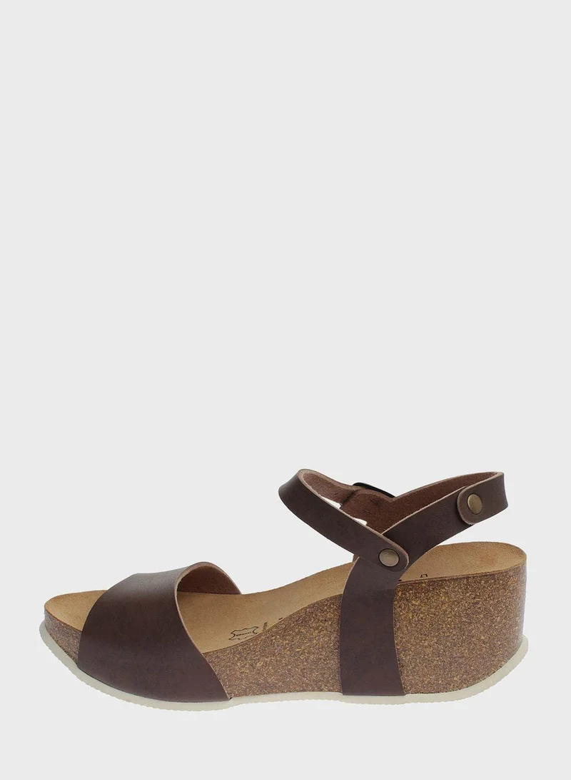 BAYTON Maya Mid Heel Wedges