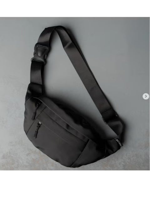 Crossbody and waist bag for women and men - practical, comfortable and light - freedom of movement - protects all our belongings from rain - black, 3 zippers