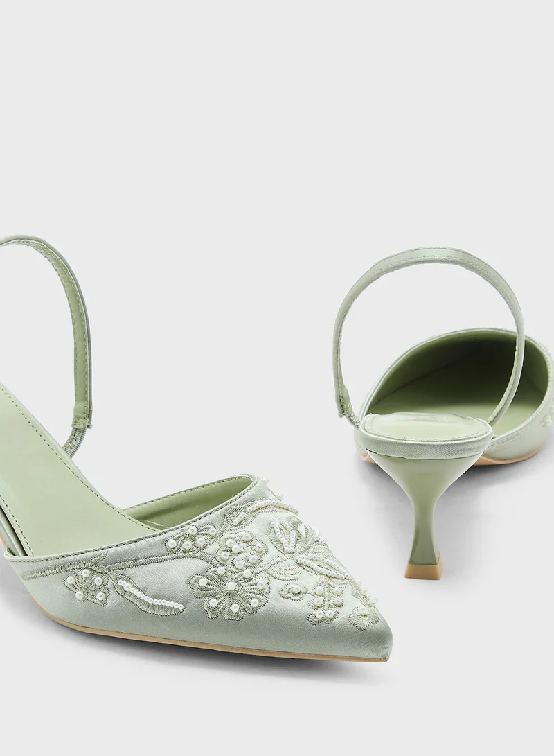ايلا ليمتد اديشن Floral Embroidered Pearl Detail Pointy Backstrappump