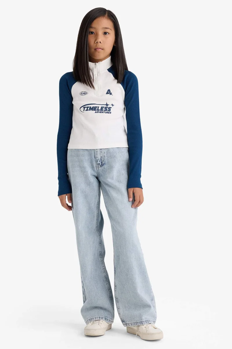 ديفاكتو Slim Fit Slogan Long Sleeve T-Shirt
