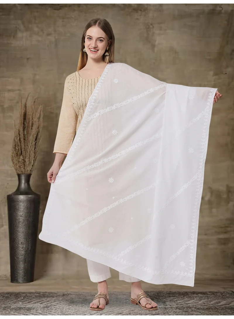 الايا دوباتا مطرزة يدوياً بالقطن شيكانكاري