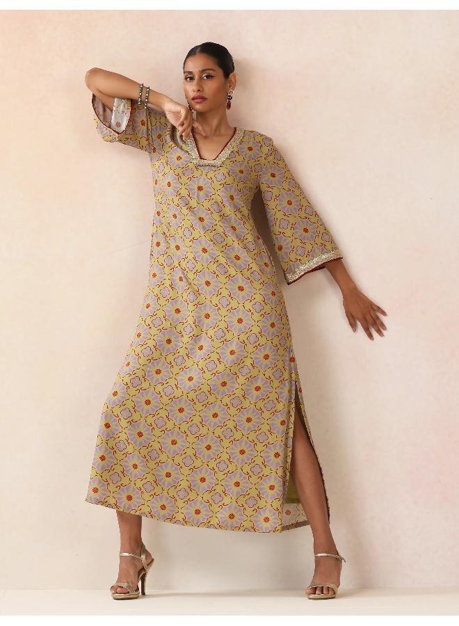 trueBrowns Light Green Lilac Print Viscose Straight Maxi Dress - Image 1