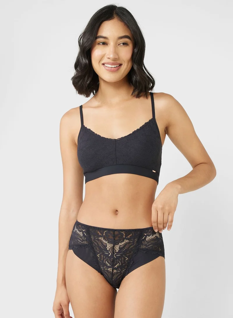 Dorina Strap Detail Sport Bra