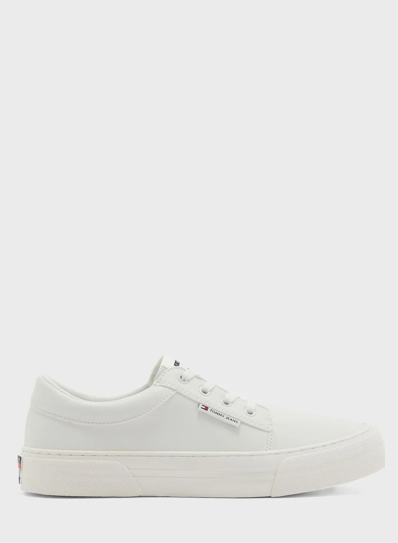 TOMMY JEANS VULCANISED SKATE DERBY TRAINERS