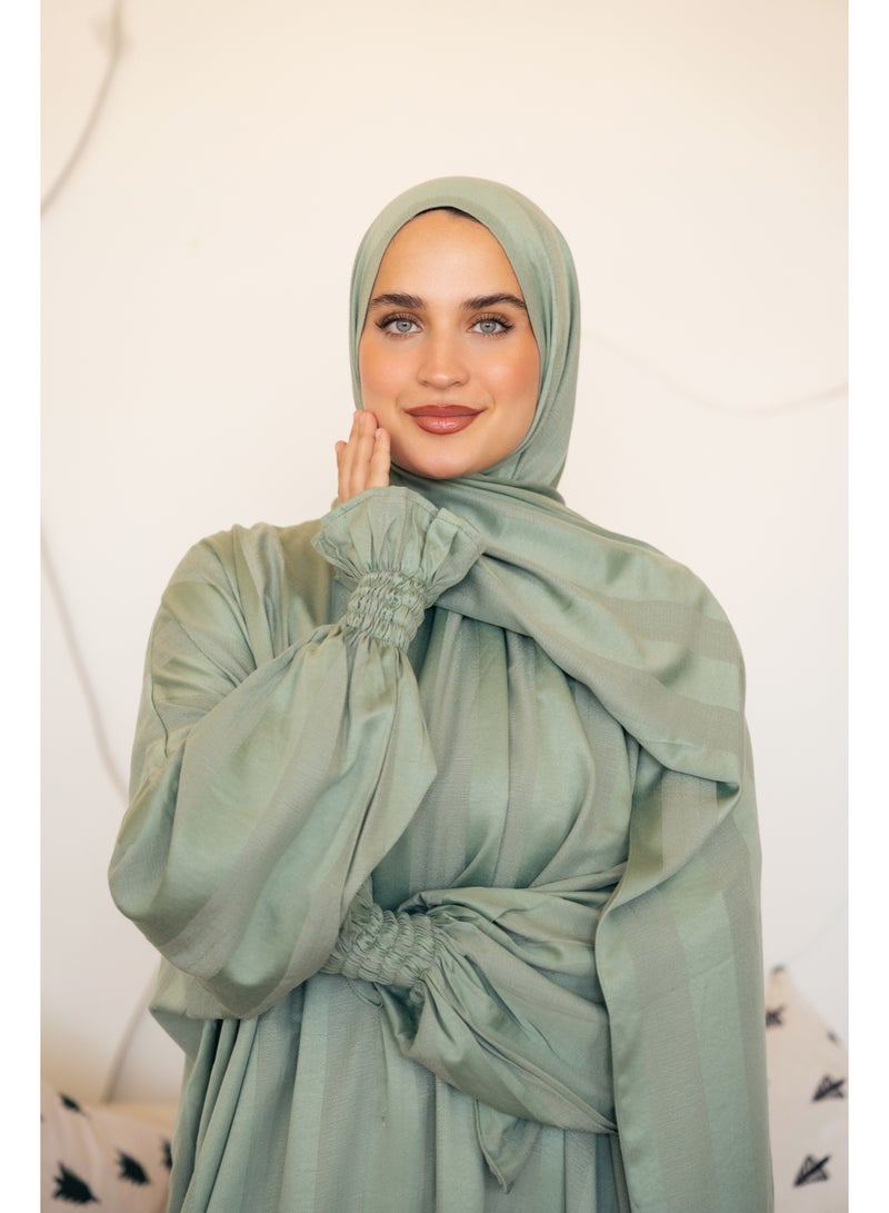 Luxurious prayer shawl for complete comfort and devotion - Image 1