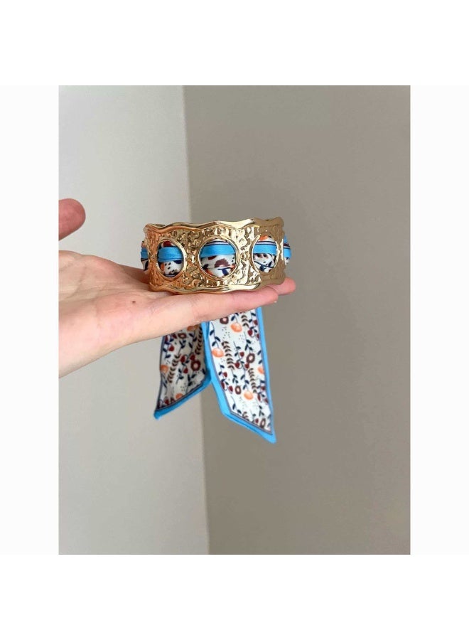 Dual-Use Hammered Metal 3-Hole Scarf Buckle Bracelet, Vintage Floral Ribbon Decor Bangle Elegant Outfit Accessory - Image 3