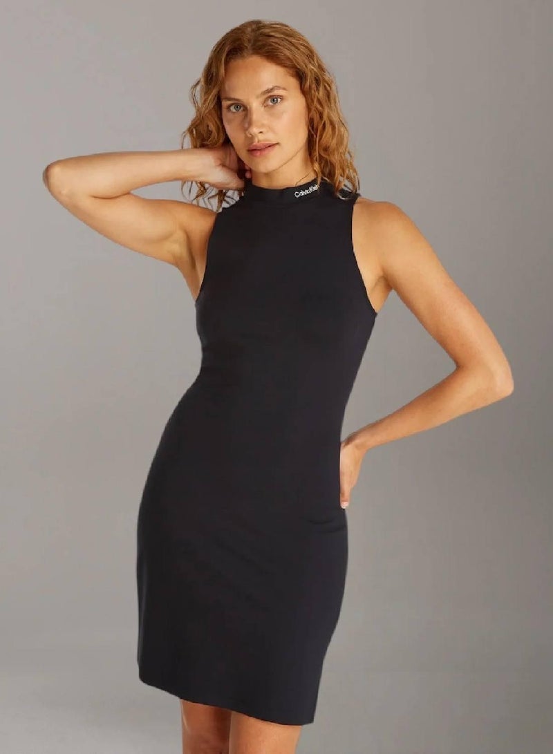 كالفن كلاين جينز فستان من قماش جيرسيه ميلانو - Image 4