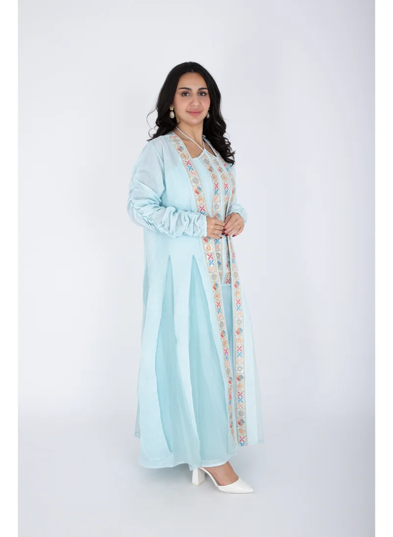 اكسا طقم أنيق مكون من قطعتين مع تطريز ملون